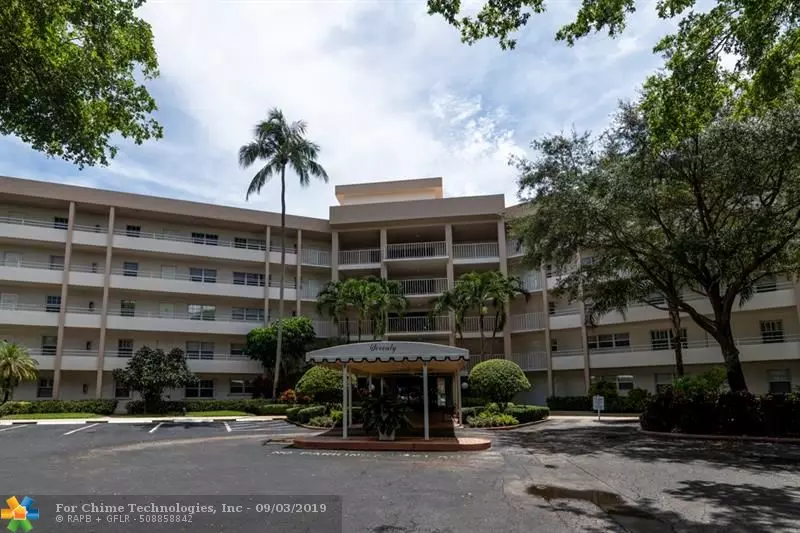 3800 Oaks Clubhouse Dr  #312, Pompano Beach, FL 33069