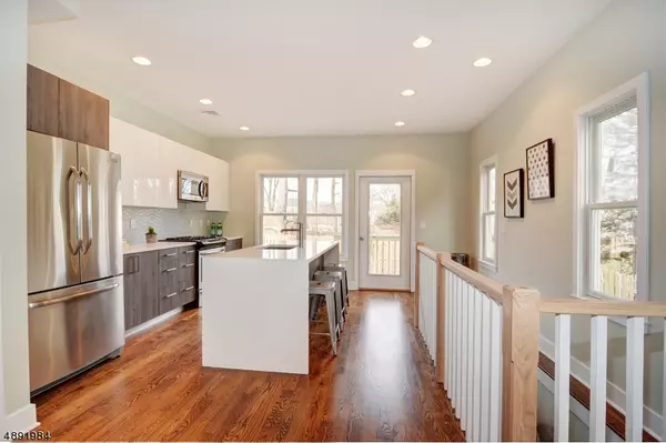 94A GROVE ST, Montclair Twp., NJ 07042