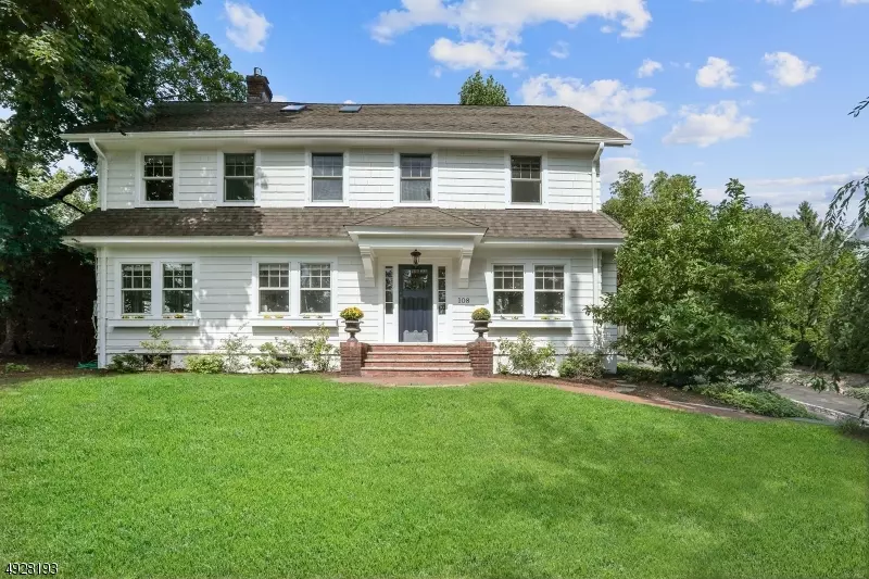 Montclair Twp., NJ 07042,108 N MOUNTAIN AVE