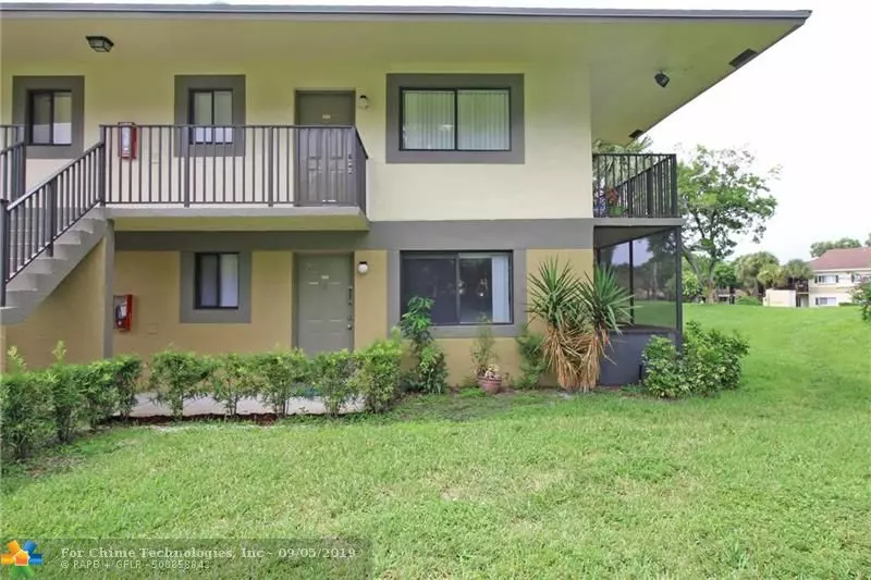 Deerfield Beach, FL 33441,523 Trace Circle  #108