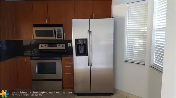 Fort Lauderdale, FL 33316,610 SE 14th Ct  #10