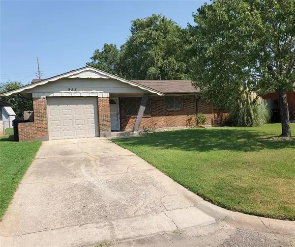 953 SW 3rd Street, Moore, OK 73160