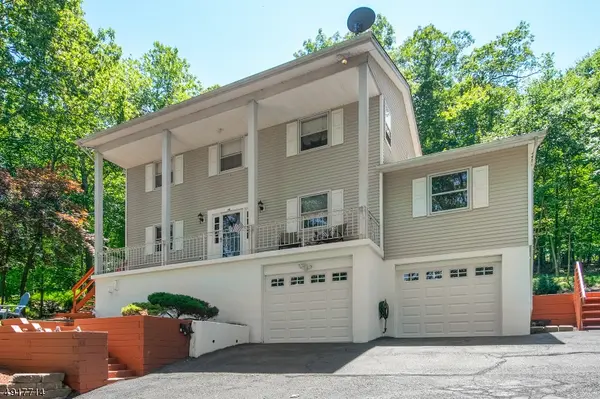 406 LAKESIDE BLVD, Hopatcong Boro, NJ 07843