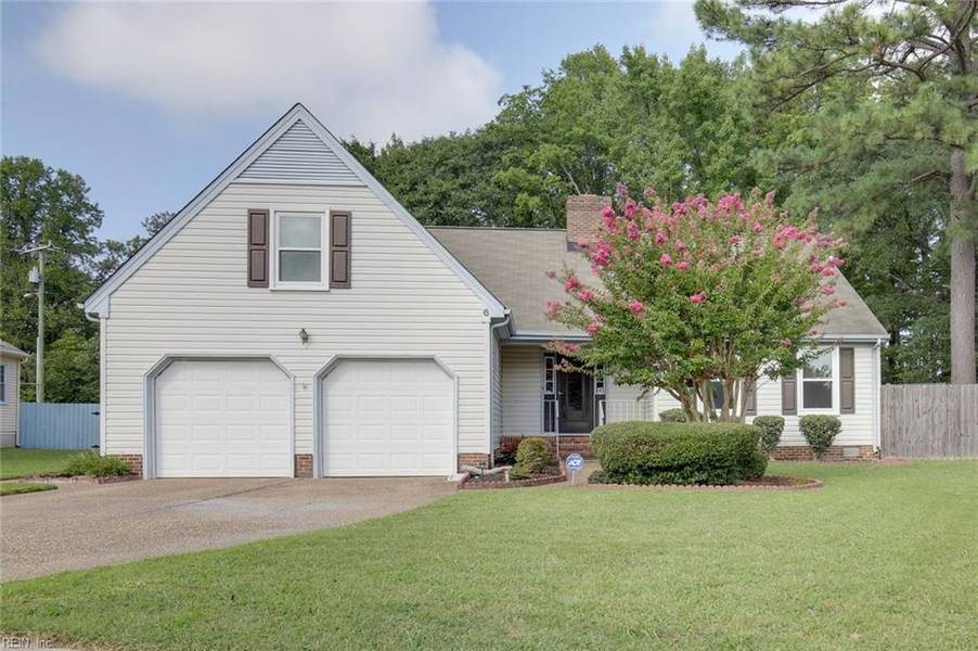 6 Lake Erie CT, Hampton, VA 23669