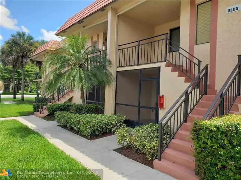 Weston, FL 33326,150 NE Lakeview Dr  #104