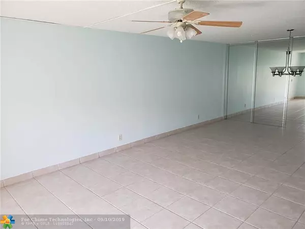 Weston, FL 33326,150 NE Lakeview Dr  #104