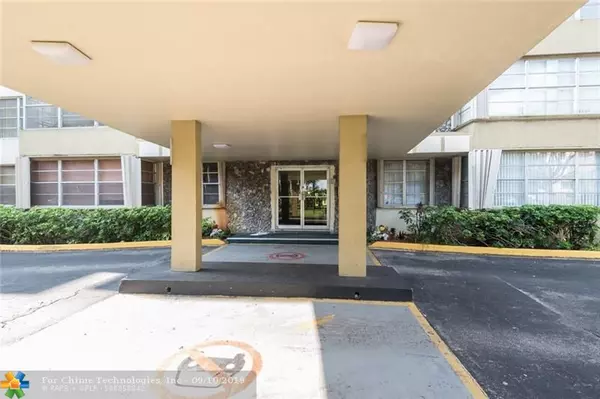 Plantation, FL 33317,6600 Cypress Rd  #211