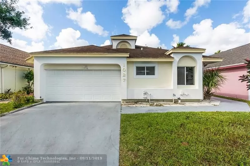 1027 W Jasmine Ln, North Lauderdale, FL 33068