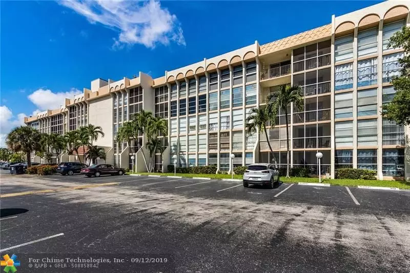 701 Three Islands Blvd  #310, Hallandale, FL 33009