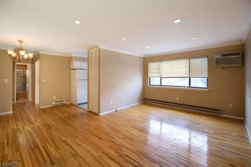 40 FERONIA WAY, Rutherford Boro, NJ 07070