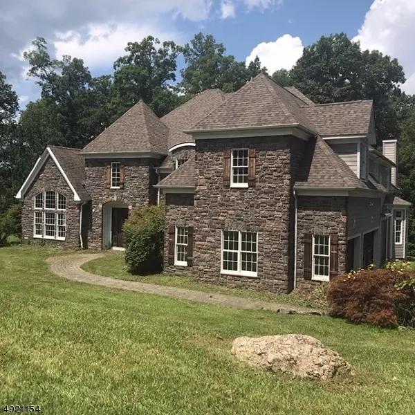 10 STAFFORDSHIRE CT, Sparta Twp., NJ 07871