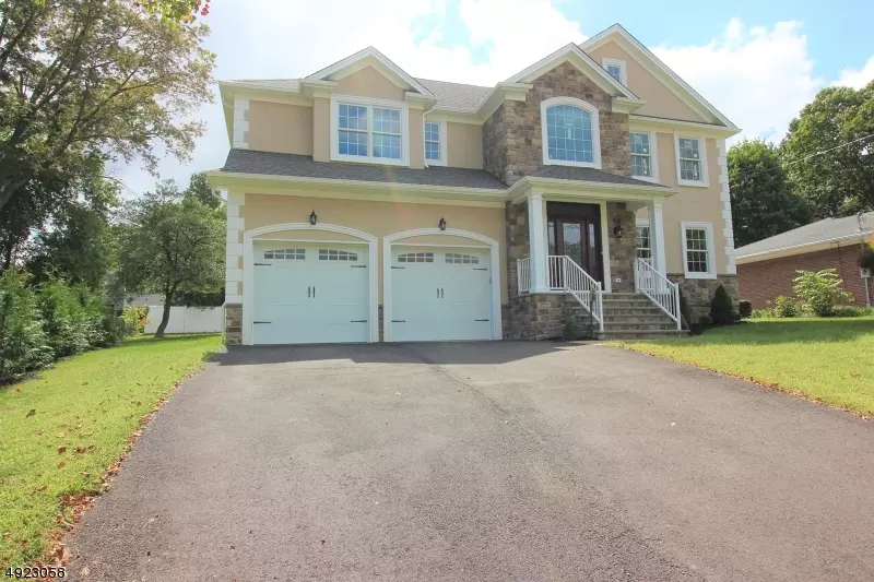 11 LAWRENCE BROOK DR, East Brunswick Twp., NJ 08816