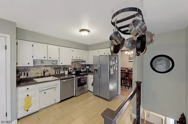 529-531 MANSEL DR, Roxbury Twp., NJ 07850