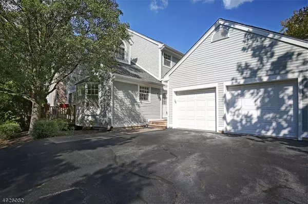 9 BARK MILL TER, Montville Twp., NJ 07045