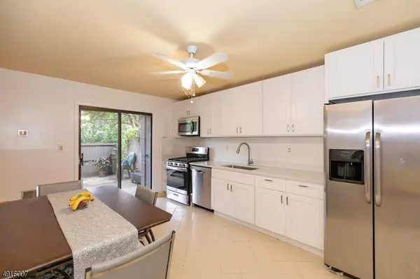 78 WESTGATE DR, Edison Twp., NJ 08820