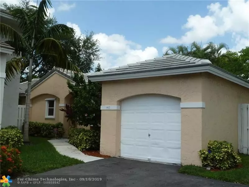 9827 NW 2 St, Plantation, FL 33324