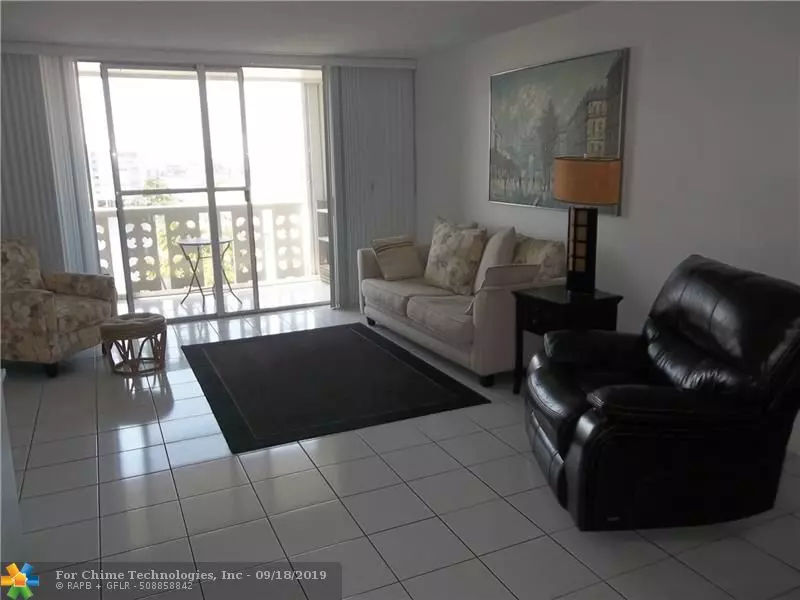 Hallandale, FL 33009,1893 S Ocean Dr  #707