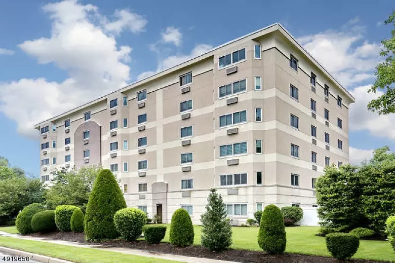 310 LOOKOUT AVE, Hackensack City, NJ 07601
