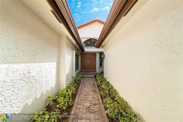 Boca Raton, FL 33433,22595 Esplanada Cir