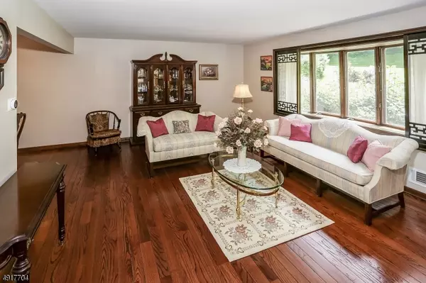 33 BROOKWOOD RD, Byram Twp., NJ 07874
