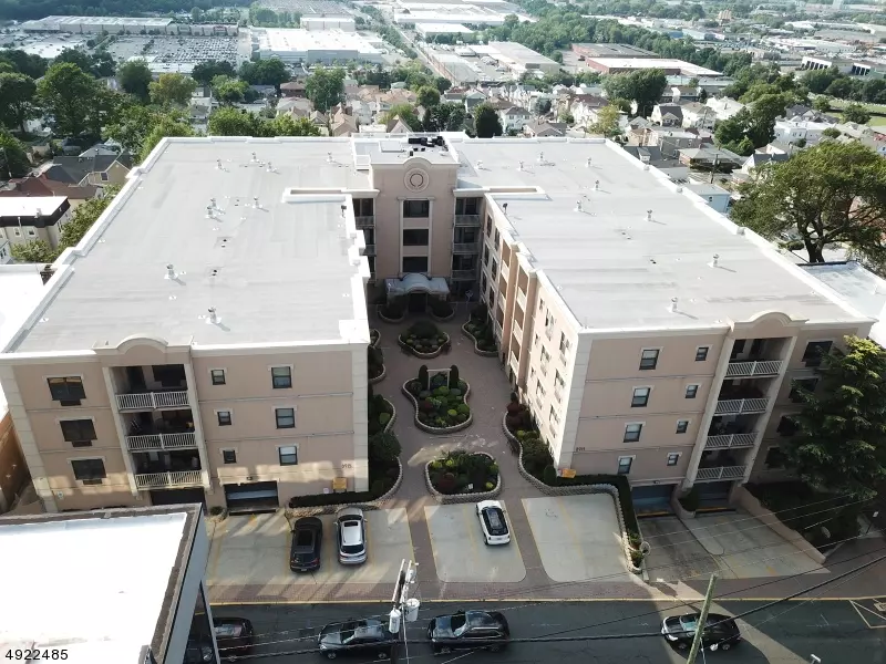 North Bergen Twp., NJ 07047,8915 BERGENWOOD AVE