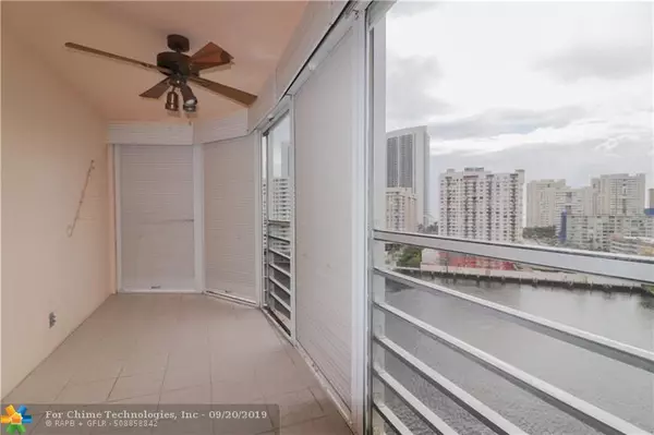 Hallandale, FL 33009,100 Golden Isles Dr  #1103