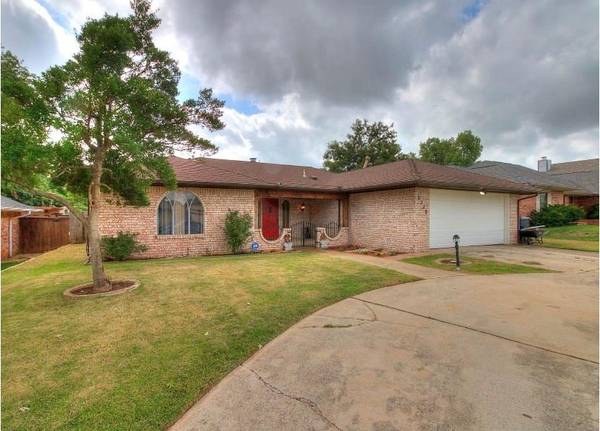 6220 Brookside Drive, Oklahoma City, OK 73132