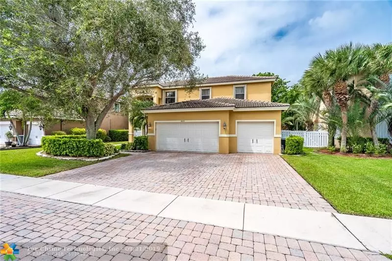 6825 Finamore Cir, Lake Worth, FL 33467