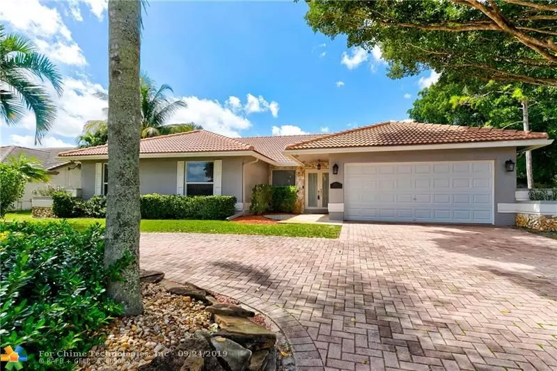 4964 NW 84th Rd, Coral Springs, FL 33067