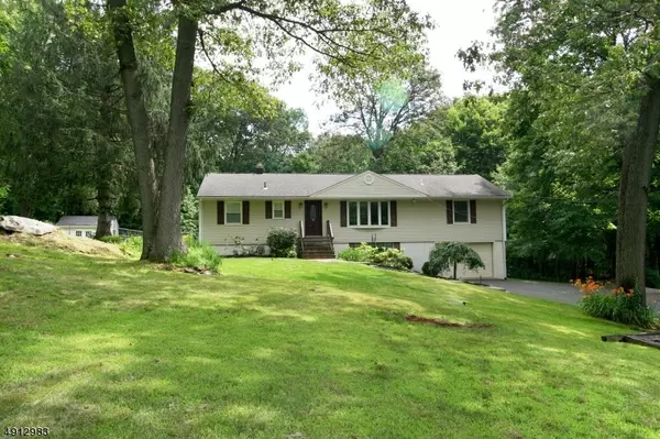 96 MINNISINK RD, Jefferson Twp., NJ 07849