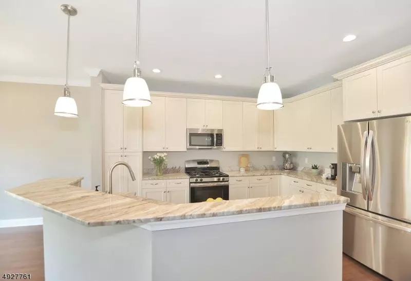 1703 WHITNEY LN, Allendale Boro, NJ 07401