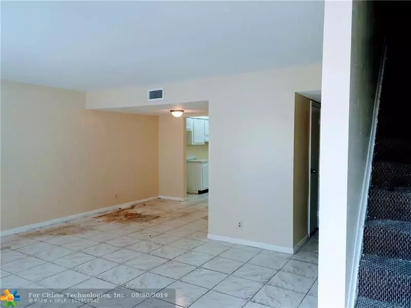 Lauderhill, FL 33313,5707 Blueberry Ct  #132