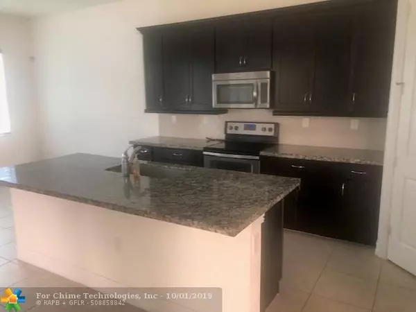 Plantation, FL 33325,132 SW 127th Ter  #132