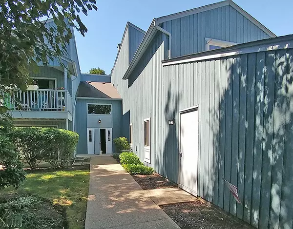 45 DRAKE LN, Roxbury Twp., NJ 07852