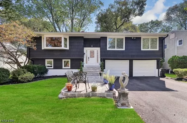 516 BERRY LN, Paramus Boro, NJ 07652