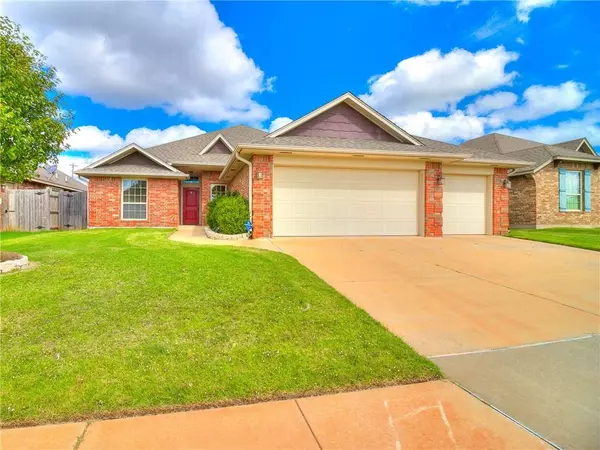 2413 SE 89th Terrace, Moore, OK 73160