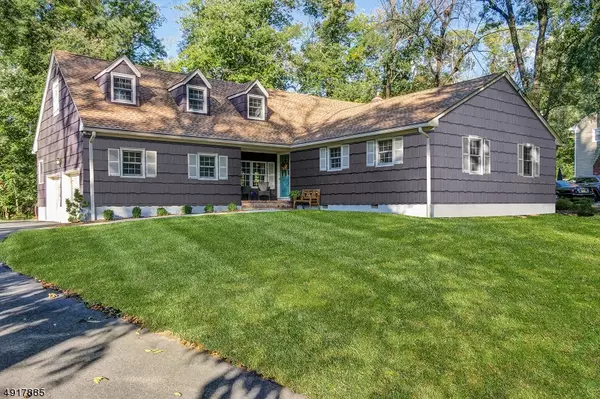 53 PITCAIRN DR, Roseland Boro, NJ 07068