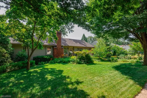 722 REEDER RD, Paramus Boro, NJ 07652