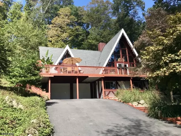 658 WINDING BROOK LN, Lebanon Twp., NJ 07830