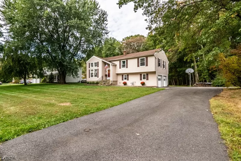 23 NORMAN LN, Roxbury Twp., NJ 07876
