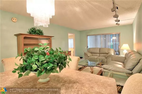 Coconut Creek, FL 33066,2704 Nassau Bnd  #B1