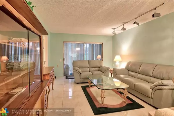 Coconut Creek, FL 33066,2704 Nassau Bnd  #B1