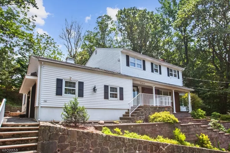 1041 SUMMIT LN, Mountainside Boro, NJ 07092