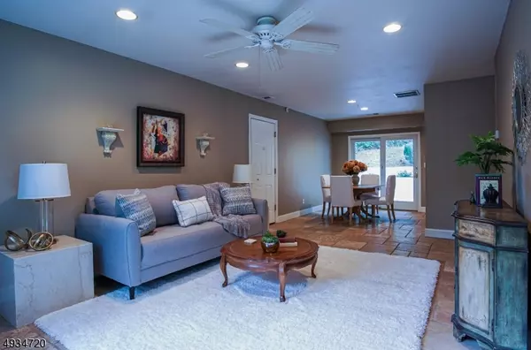 51 ASHWOOD DR, Livingston Twp., NJ 07039