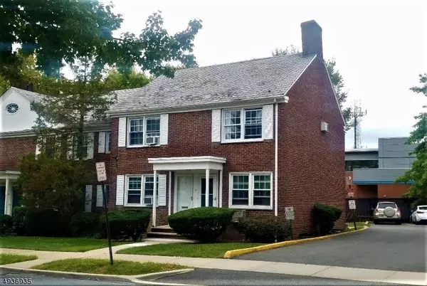 Maplewood Twp., NJ 07040,48-A MEADOWBROOK PL #B