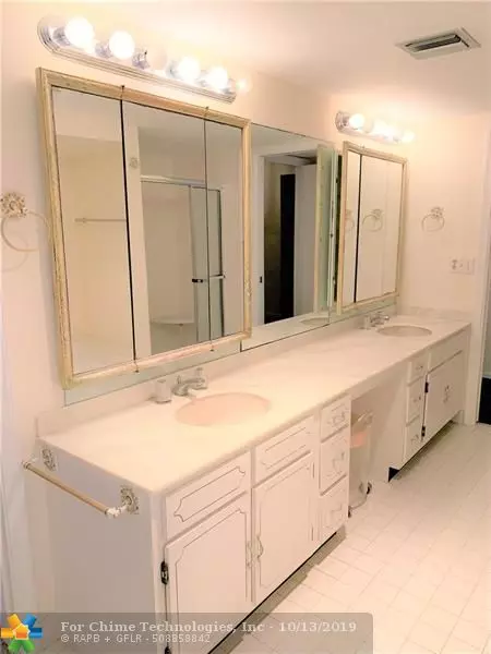 North Palm Beach, FL 33408,108 Lakeshore Dr  #1640