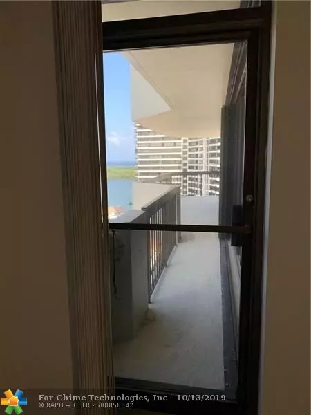 North Palm Beach, FL 33408,108 Lakeshore Dr  #1640