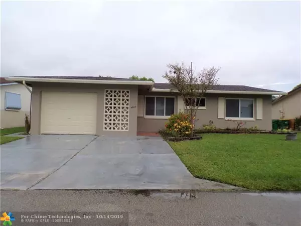 4905 NW 52 CT, Tamarac, FL 33319