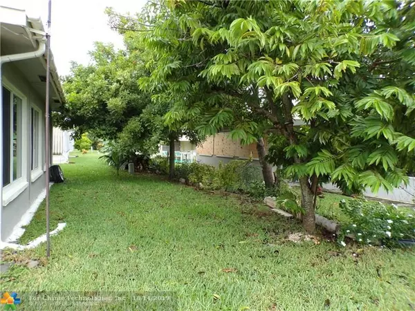 Tamarac, FL 33319,4905 NW 52 CT