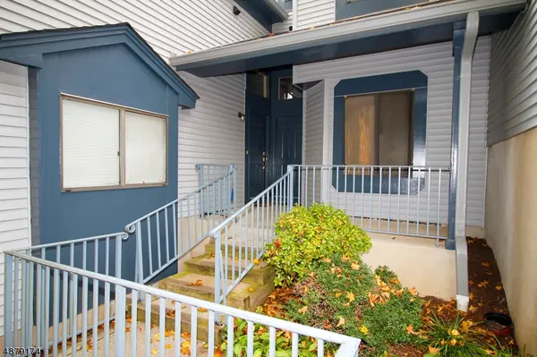 100 OVERLOOK DR, Independence Twp., NJ 07840